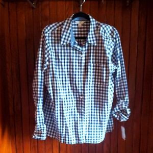 CROFT & BARROW Blue and White Checkered shirt